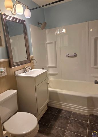 500 NE Wabash AVE, Topeka, KS 66616