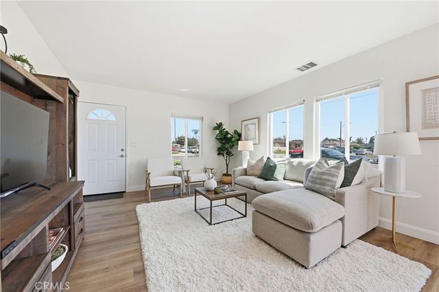 1001 N Hanover, Anaheim, CA 92801