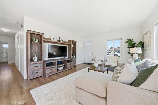 1001 N Hanover, Anaheim, CA 92801