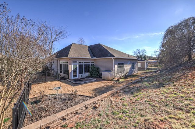 129 Shadowood Court, Seneca, SC 29678