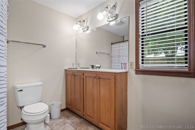 317 County Road 3022 Road, Bartlesville, OK 74003