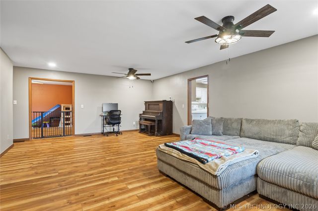 317 County Road 3022 Road, Bartlesville, OK 74003