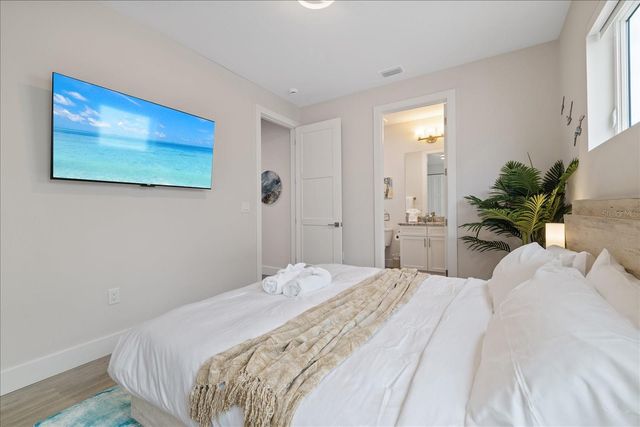 623 PETIT WAY, Largo, FL 33770