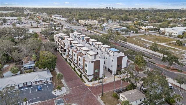 623 PETIT WAY, Largo, FL 33770