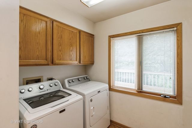 36W275 Oak Hill Drive, Dundee, IL 60118