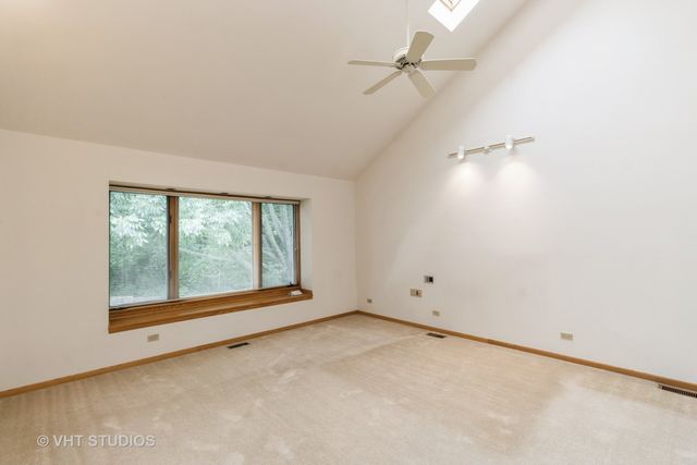 36W275 Oak Hill Drive, Dundee, IL 60118