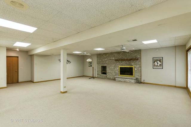 36W275 Oak Hill Drive, Dundee, IL 60118