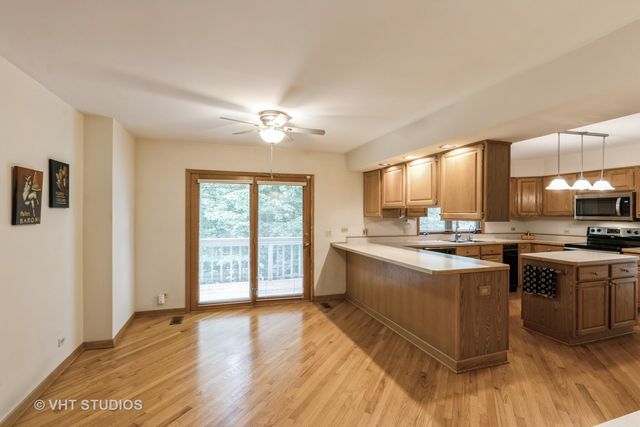36W275 Oak Hill Drive, Dundee, IL 60118