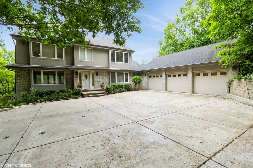 36W275 Oak Hill Drive, Dundee, IL 60118
