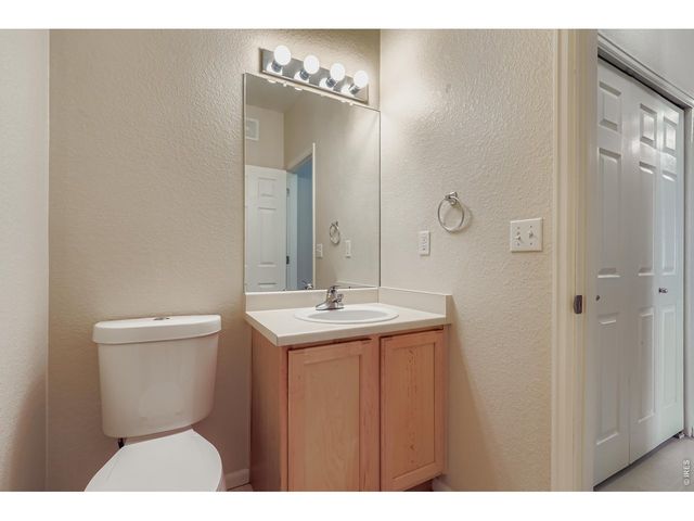 5255 Memphis St 7-717, Denver, CO 80239