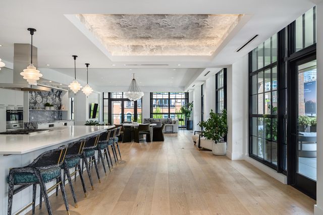 351 W Huron Street 4, Chicago, IL 60654