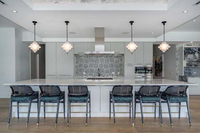 351 W Huron Street 4, Chicago, IL 60654