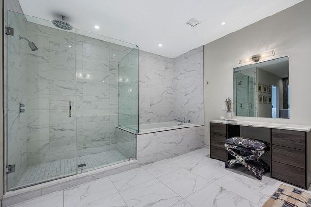 351 W Huron Street 4, Chicago, IL 60654