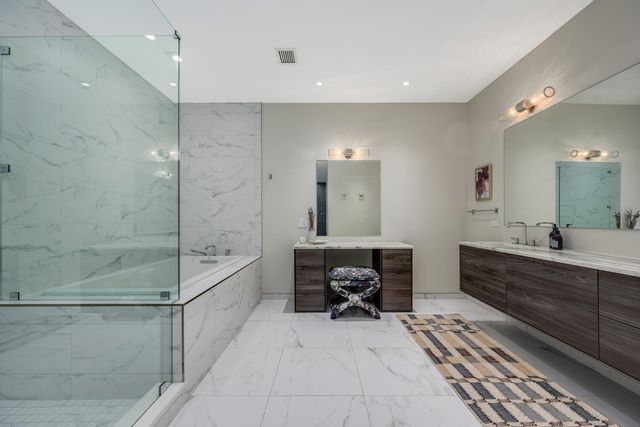 351 W Huron Street 4, Chicago, IL 60654