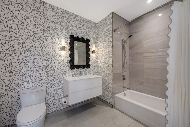 351 W Huron Street 4, Chicago, IL 60654