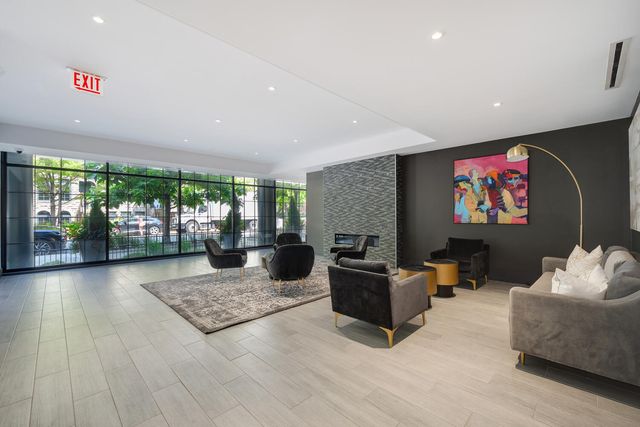 351 W Huron Street 4, Chicago, IL 60654