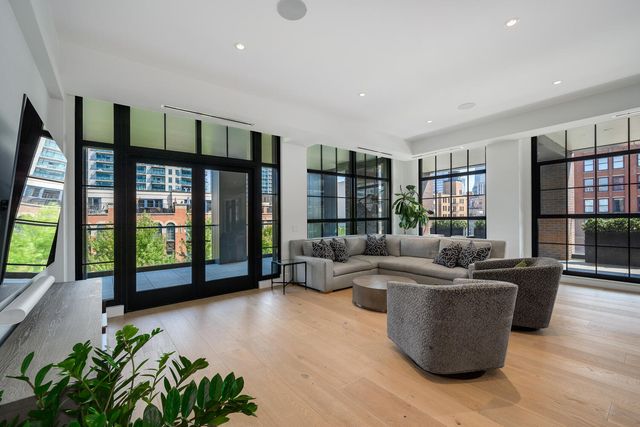 351 W Huron Street 4, Chicago, IL 60654