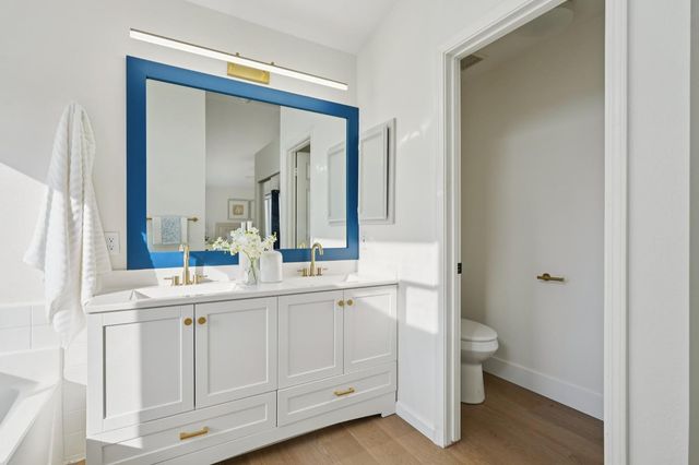 10102 Damian Ct, Elk Grove, CA 95624