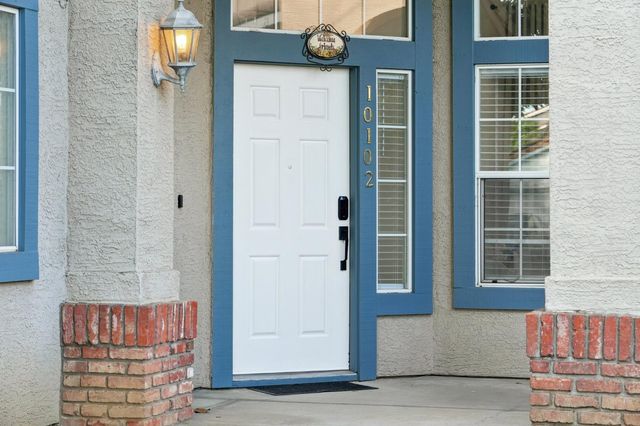 10102 Damian Ct, Elk Grove, CA 95624