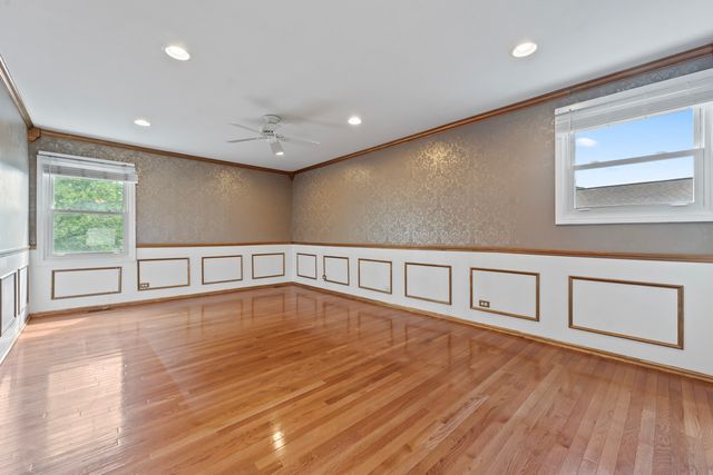 2158 Countryside Circle, Naperville, IL 60565