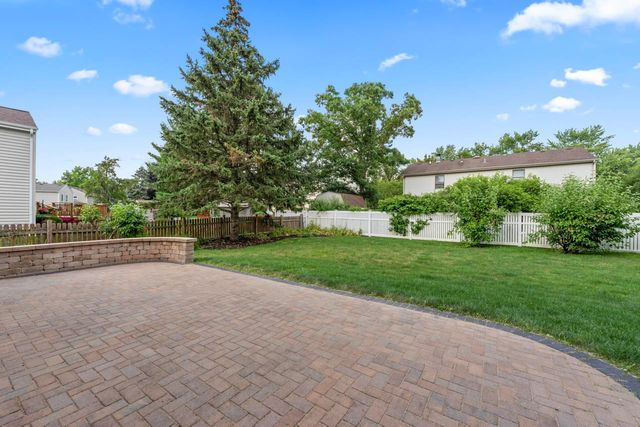 2158 Countryside Circle, Naperville, IL 60565