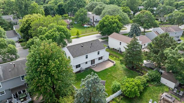 2158 Countryside Circle, Naperville, IL 60565