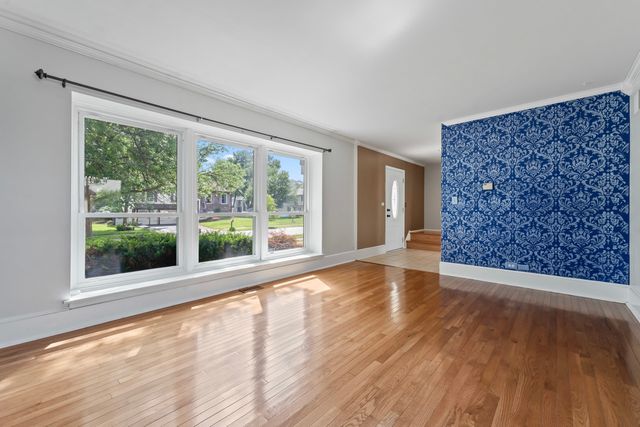 2158 Countryside Circle, Naperville, IL 60565