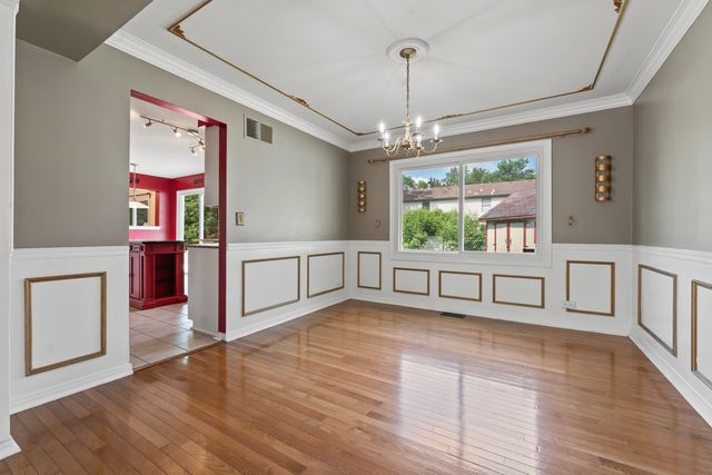 2158 Countryside Circle, Naperville, IL 60565