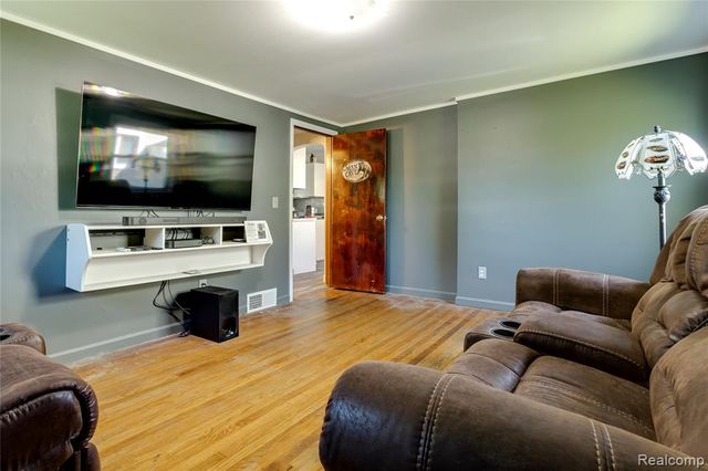 1319 Minnie Street, Port Huron, MI 48060