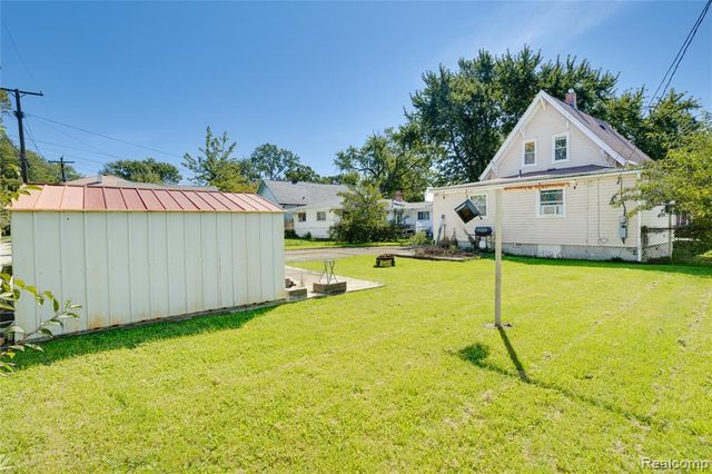 1319 Minnie Street, Port Huron, MI 48060