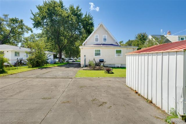 1319 Minnie Street, Port Huron, MI 48060