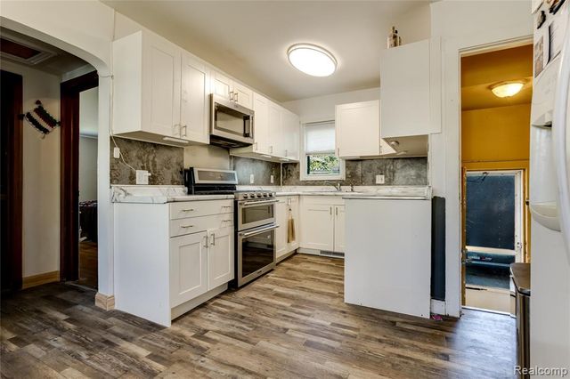 1319 Minnie Street, Port Huron, MI 48060