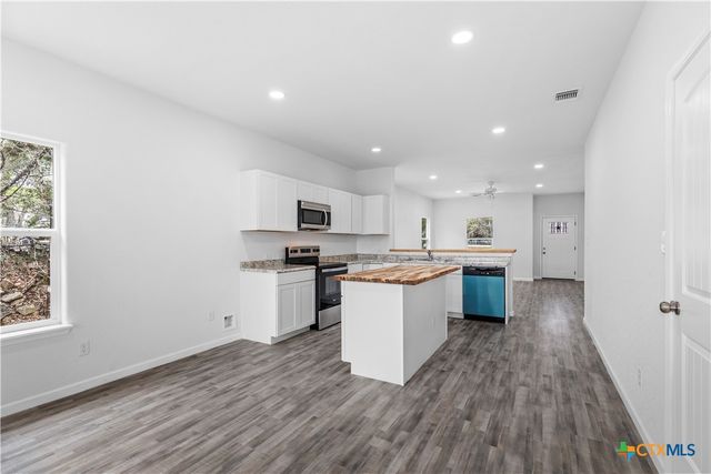 1234 Clearcreek Drive, Canyon Lake, TX 78133