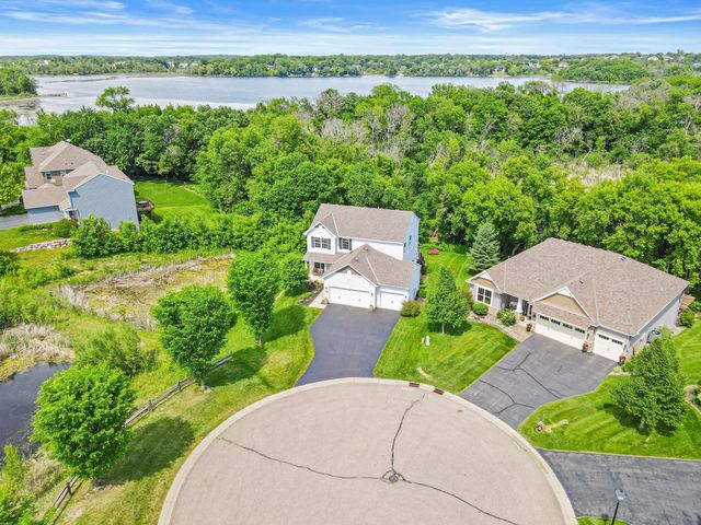 2215 Lake Circle, Victoria, MN 55386