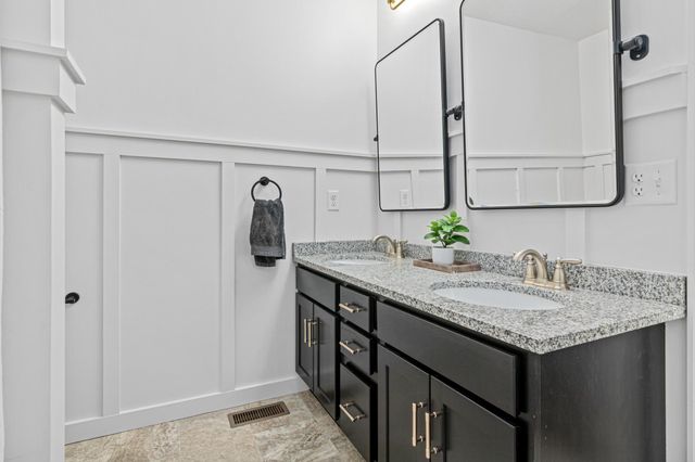 2215 Lake Circle, Victoria, MN 55386