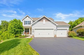 2215 Lake Circle, Victoria, MN 55386