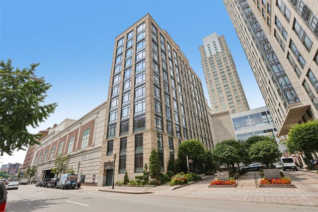25 City Place 6C, White Plains, NY 10601