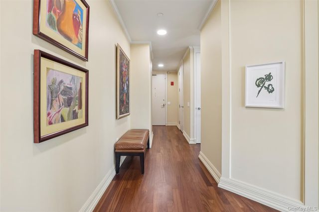 25 City Place 6C, White Plains, NY 10601