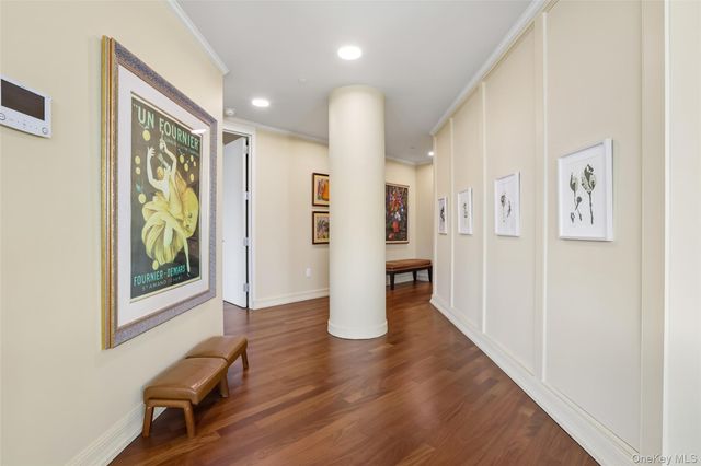 25 City Place 6C, White Plains, NY 10601
