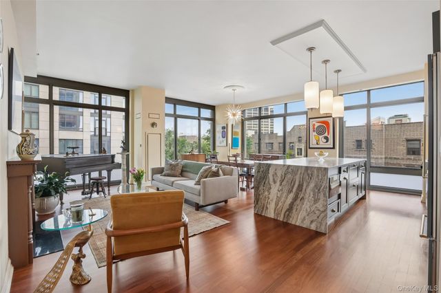 25 City Place 6C, White Plains, NY 10601