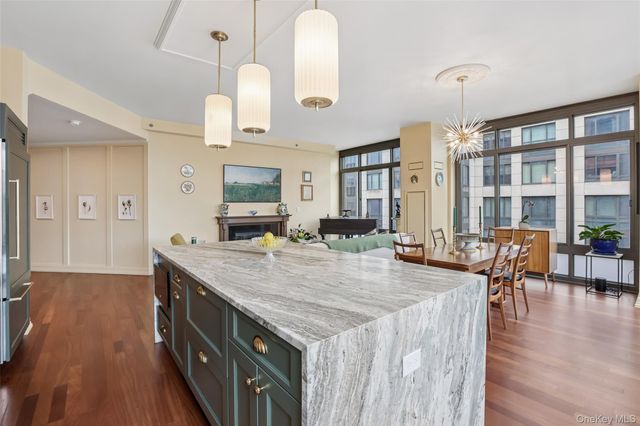25 City Place 6C, White Plains, NY 10601