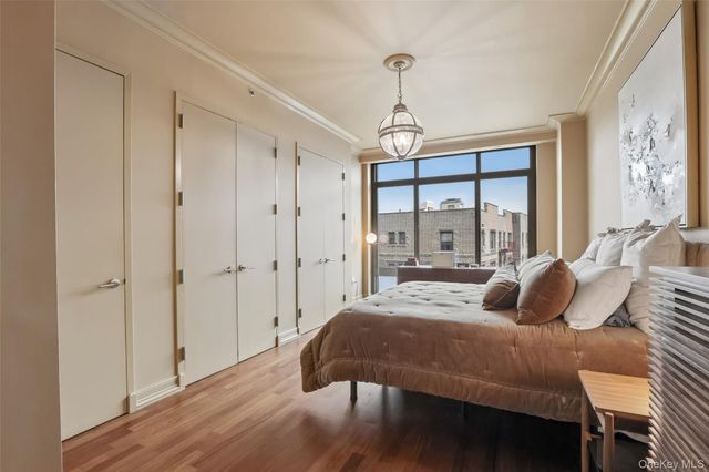 25 City Place 6C, White Plains, NY 10601