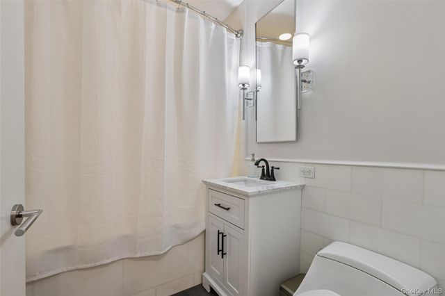 25 City Place 6C, White Plains, NY 10601