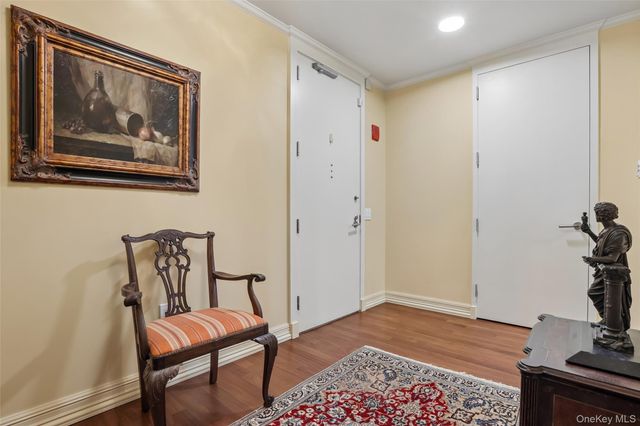 25 City Place 6C, White Plains, NY 10601