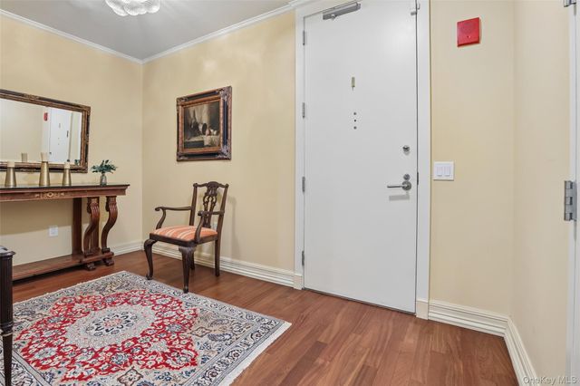 25 City Place 6C, White Plains, NY 10601