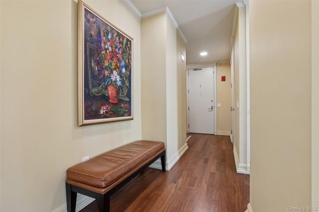 25 City Place 6C, White Plains, NY 10601