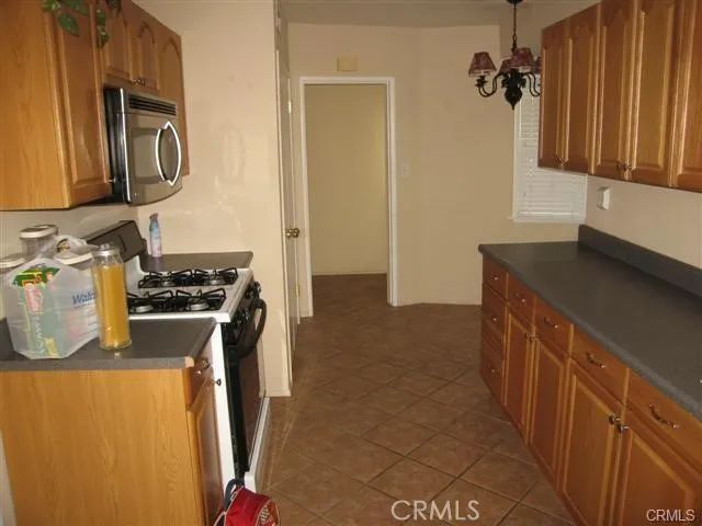 450 Saint Augustine Avenue, Claremont, CA 91711