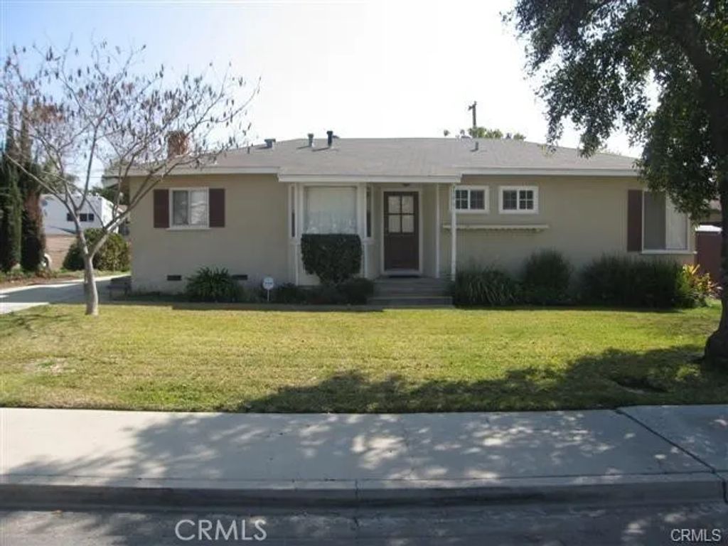 450 Saint Augustine Avenue, Claremont, CA 91711