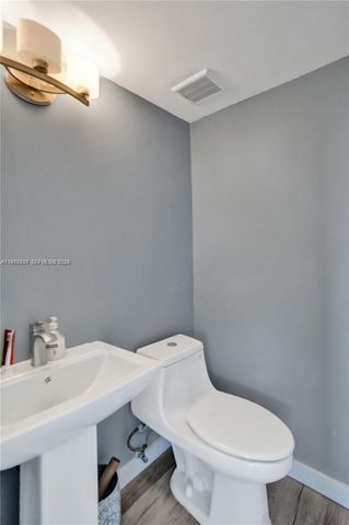 1777 SE 15th St 217, Fort Lauderdale, FL 33316