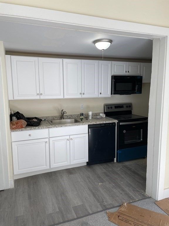 8-10 School St 1, Amesbury, MA 01913